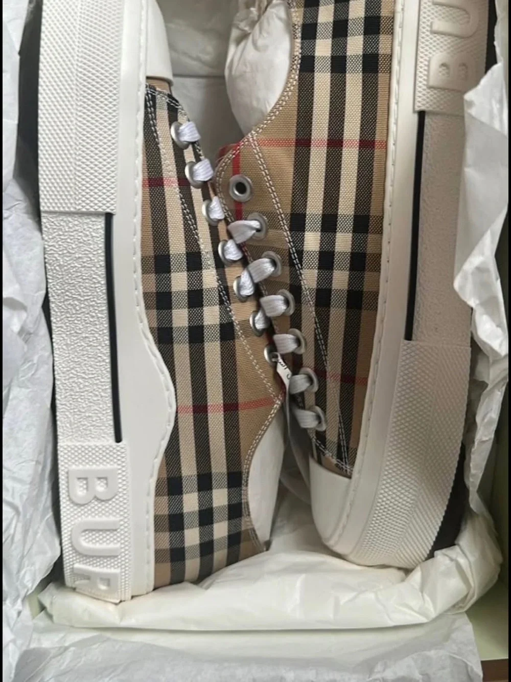 Burberry Low Top Sneakers Box Label - Nova Check